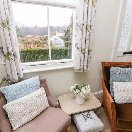 7 Railway Cottages *
